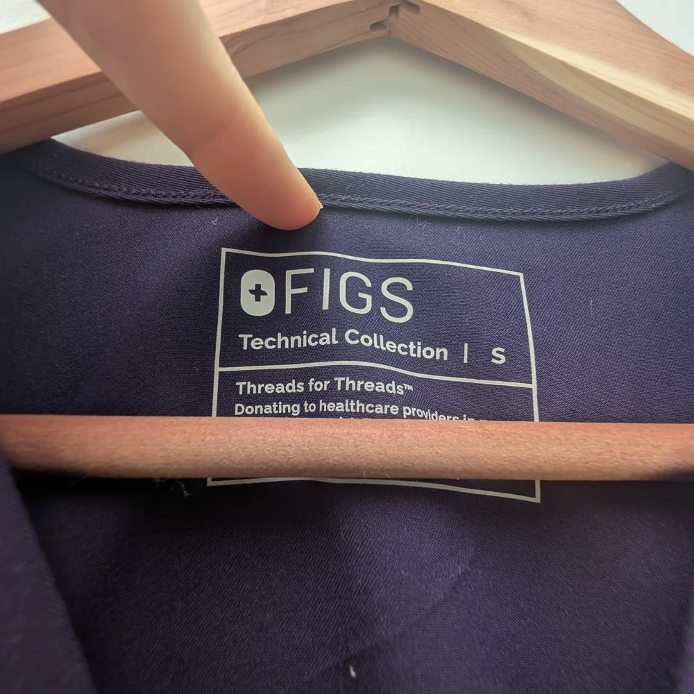 Figs Catarina Women's Purple Jam Top - Picture 2 of 2